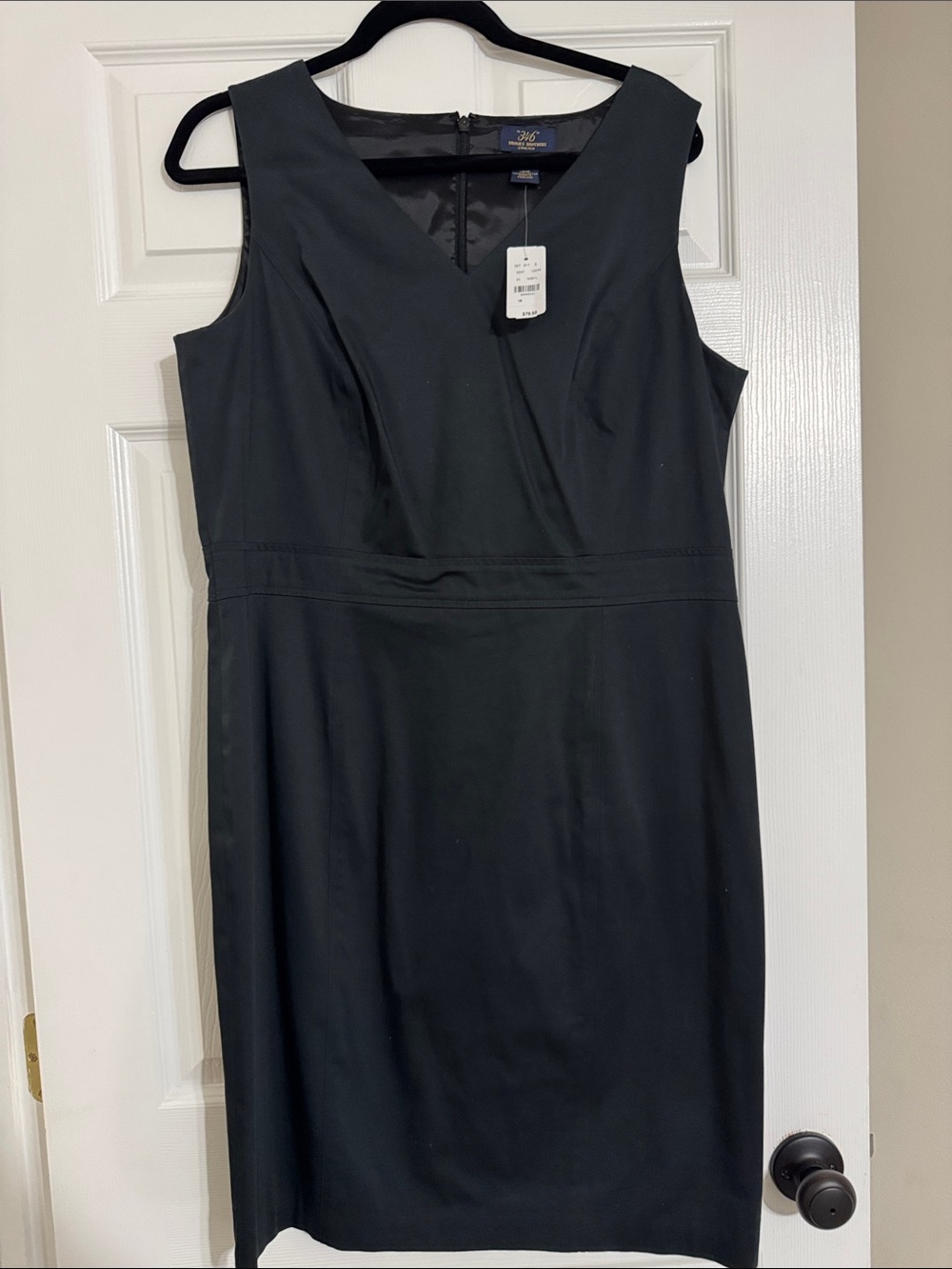 346 Brooks Brothers Sleeveless Black V-Neck Sheath Dress